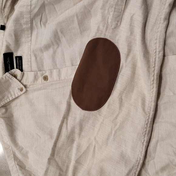 Men's shirts - Picture 2 of 3